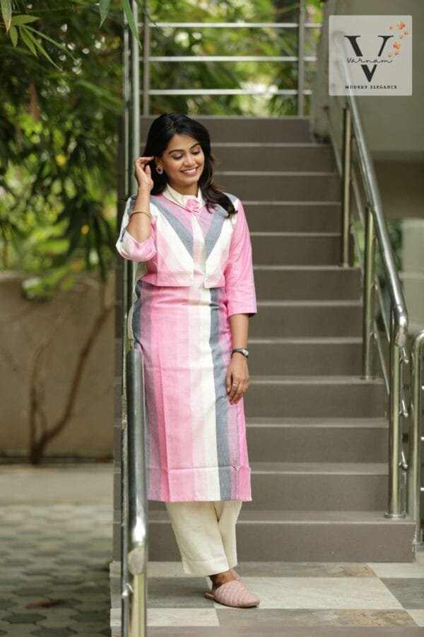Turtle neckline tri-color straight line kurti - 5001