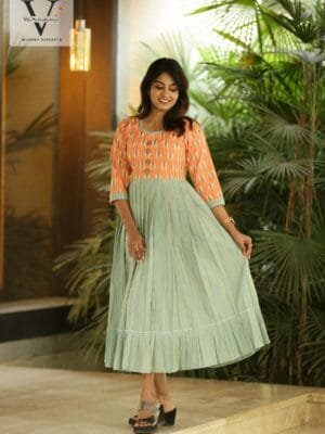 Round frill neck dual color anarkali - 9007