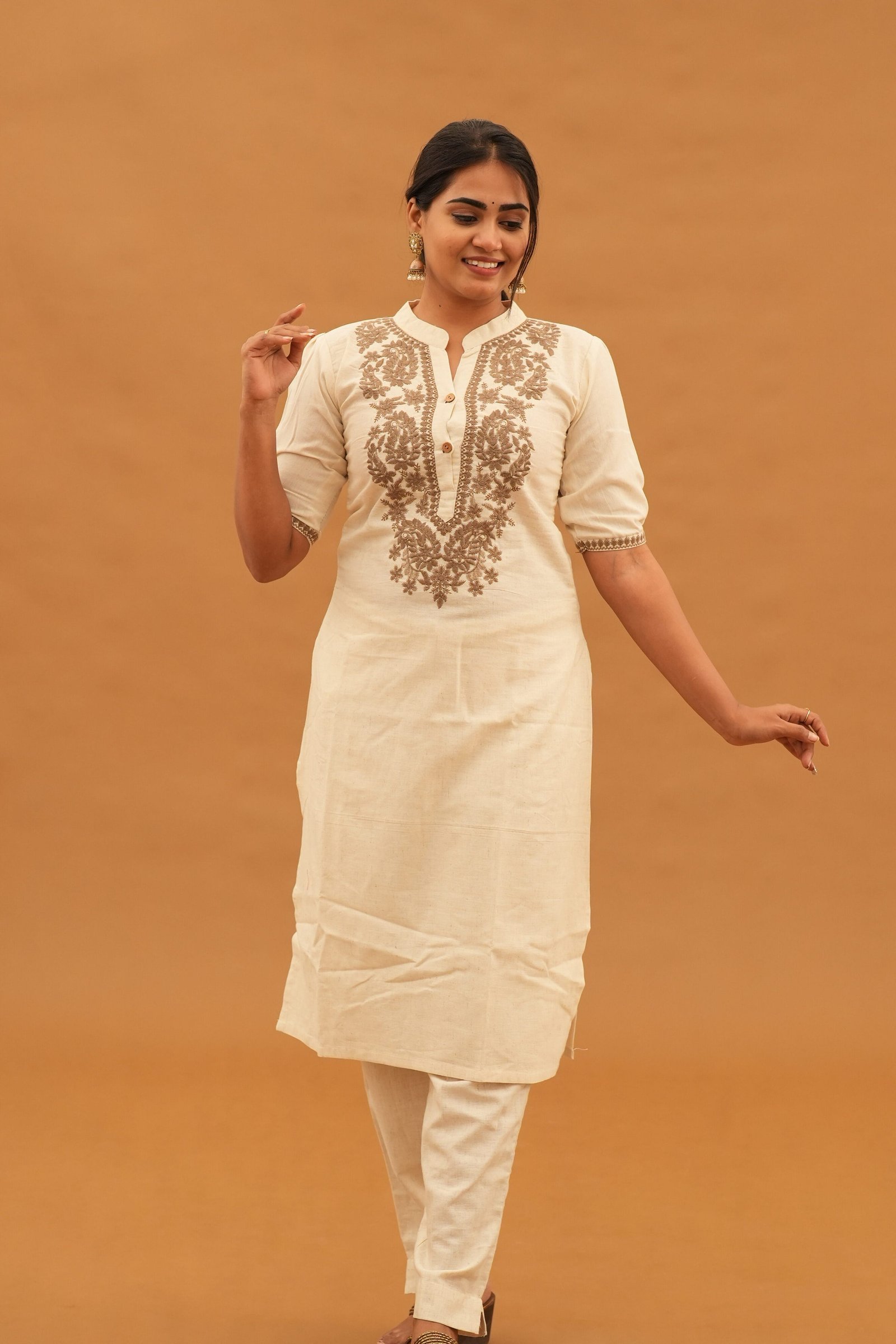 BEIGE EMBROIDERY SET-A219