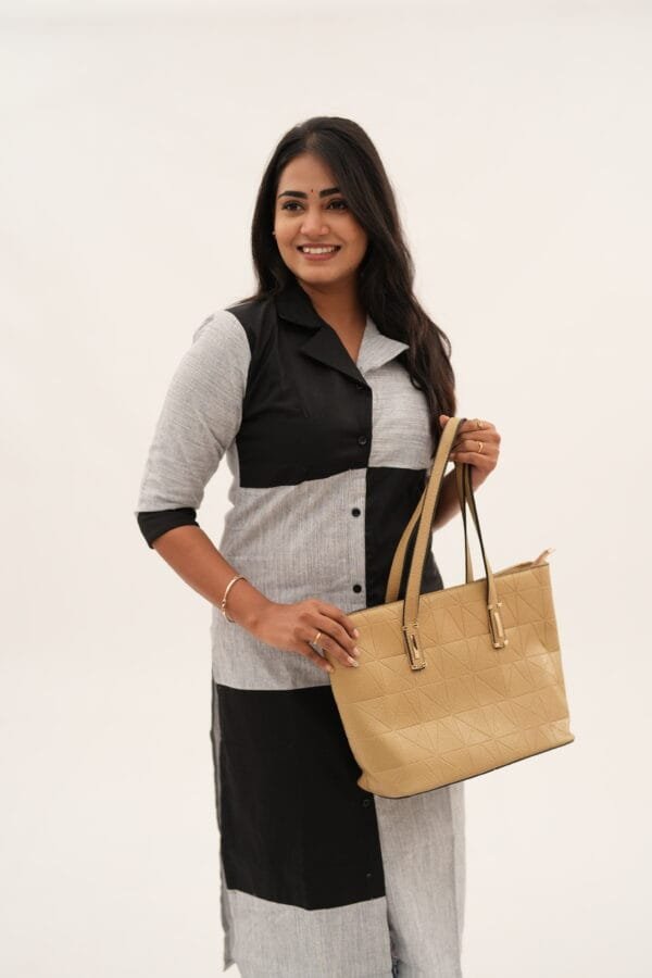 BLACK AND GRAY BOX-A211