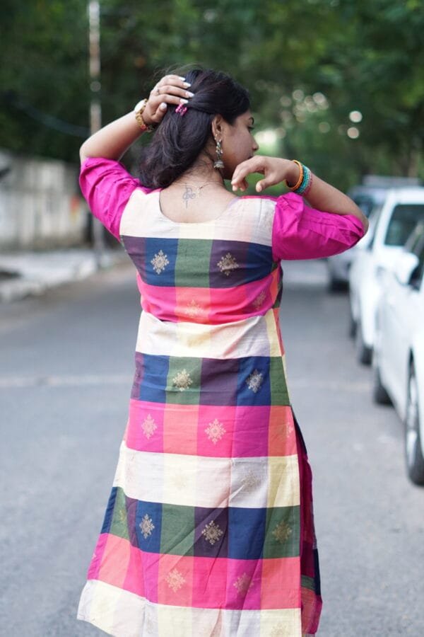 MULTICOLOUR CHECKS WITH RANI PINK-S308