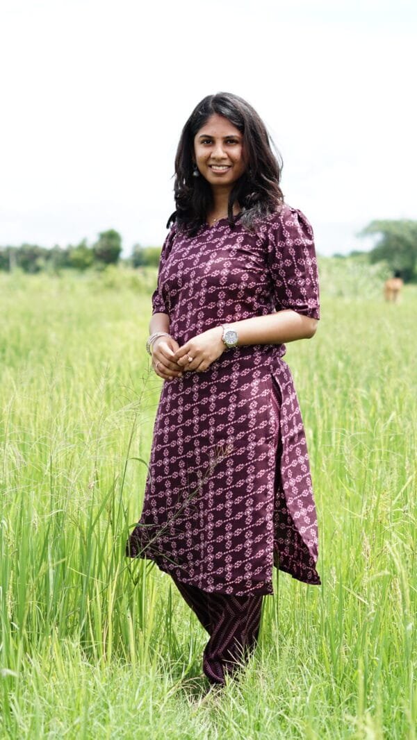 DARK PURPLE WITH WHITE DOTS - S305