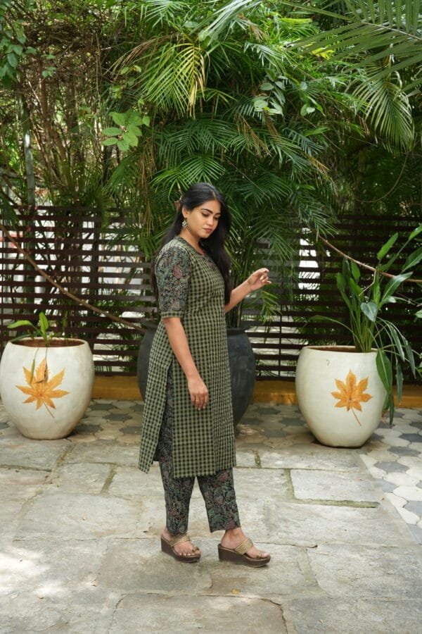 GREE WITH BLACK CHECKED SET-W106