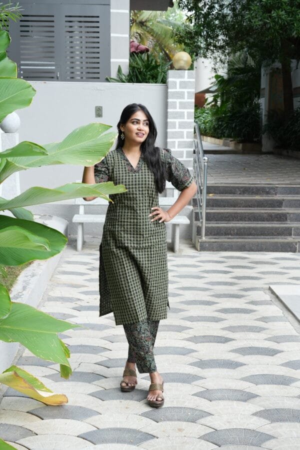 GREE WITH BLACK CHECKED SET-W106