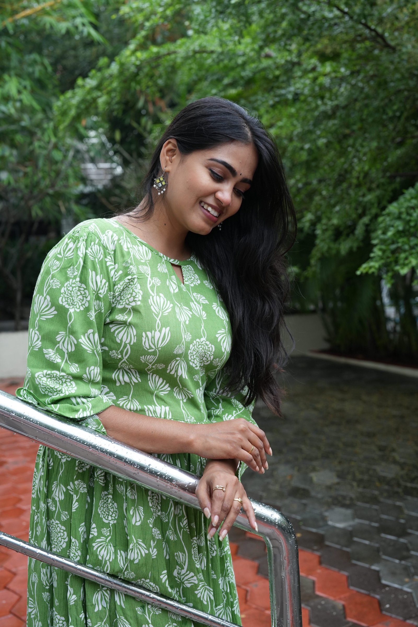 GREEN WITH WHITE HI TIWST VISCO UMBERLLA-R103