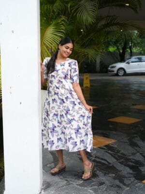 WHIGHT WITH BLUE  BUTTERFLY PRINT  KURTI-R104