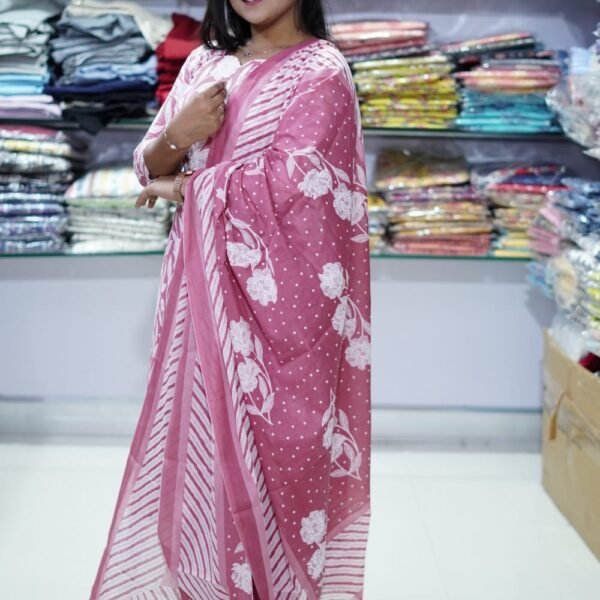 PINK WITH WHITE FLORAL DESIGN -BST05