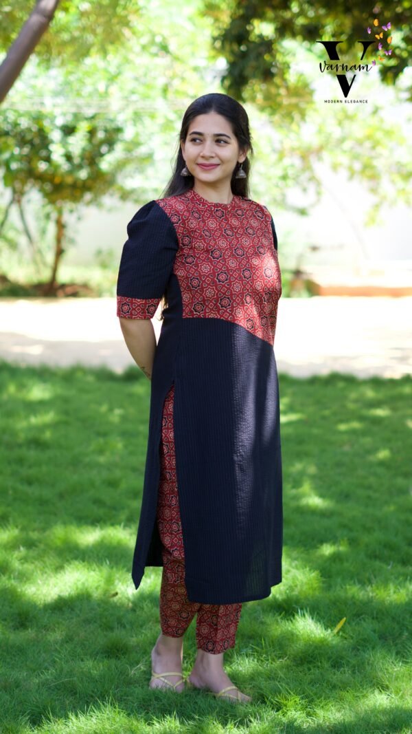 BLACK AND MERON DESIGN 2 PCS-BST34