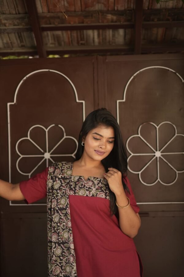PLAIN RED WITH KALAMKARI-BST92