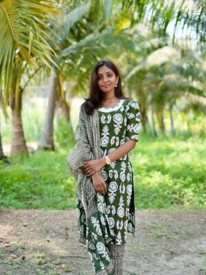 GREEN WITH WHITE FLORAL - BST152